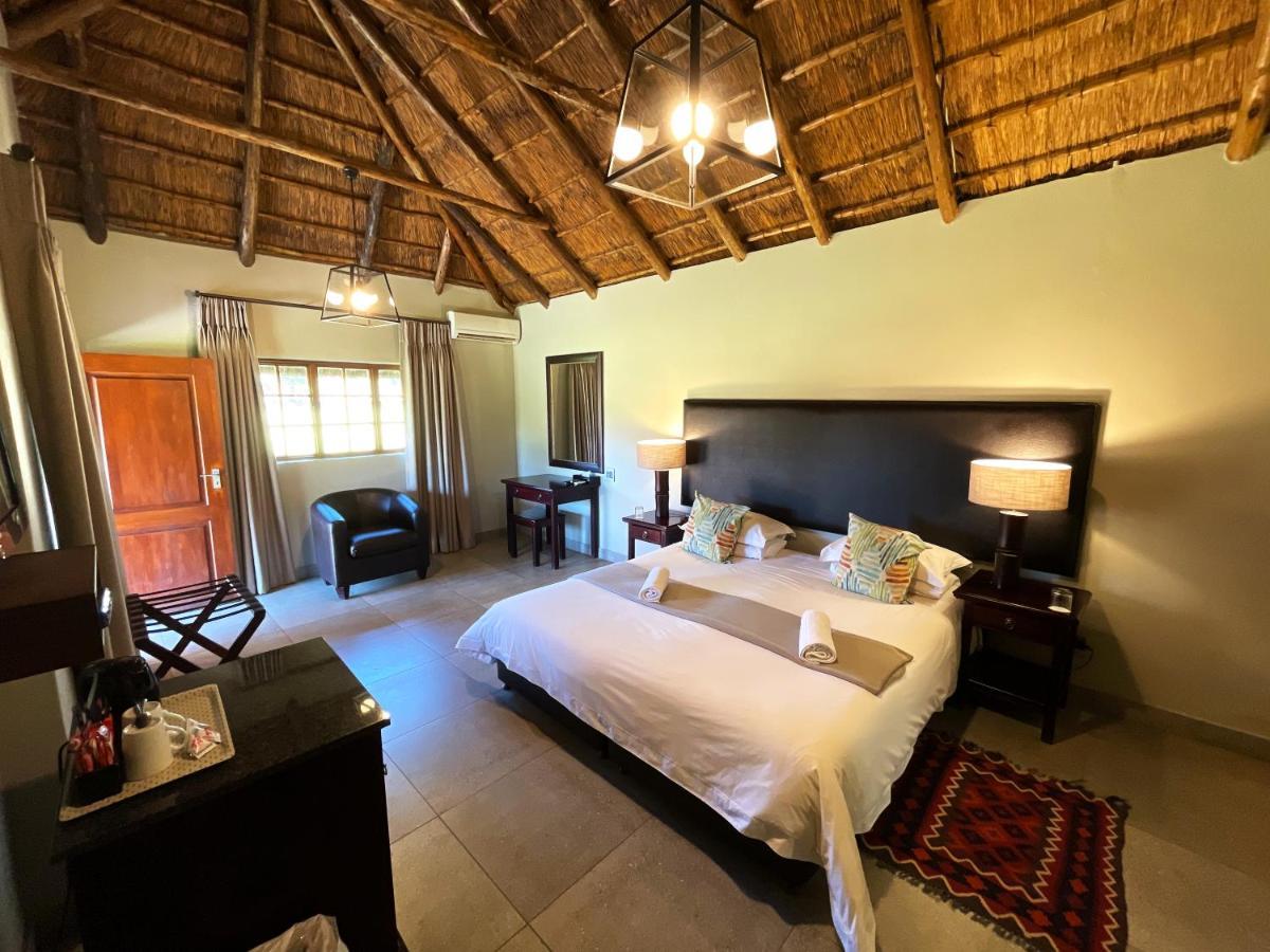 Mongena Private Game Lodge Rust de Winter Esterno foto