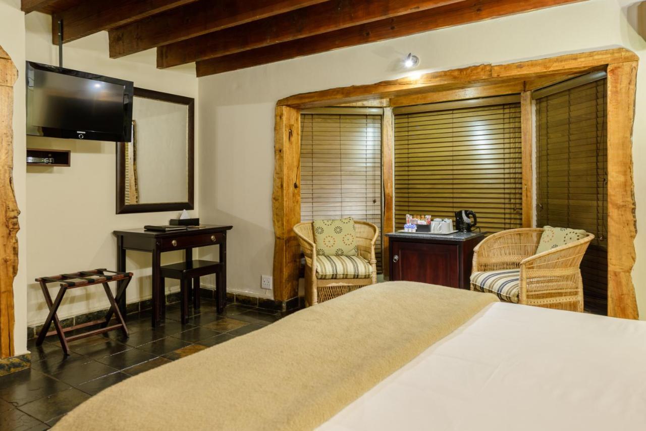 Mongena Private Game Lodge Rust de Winter Esterno foto
